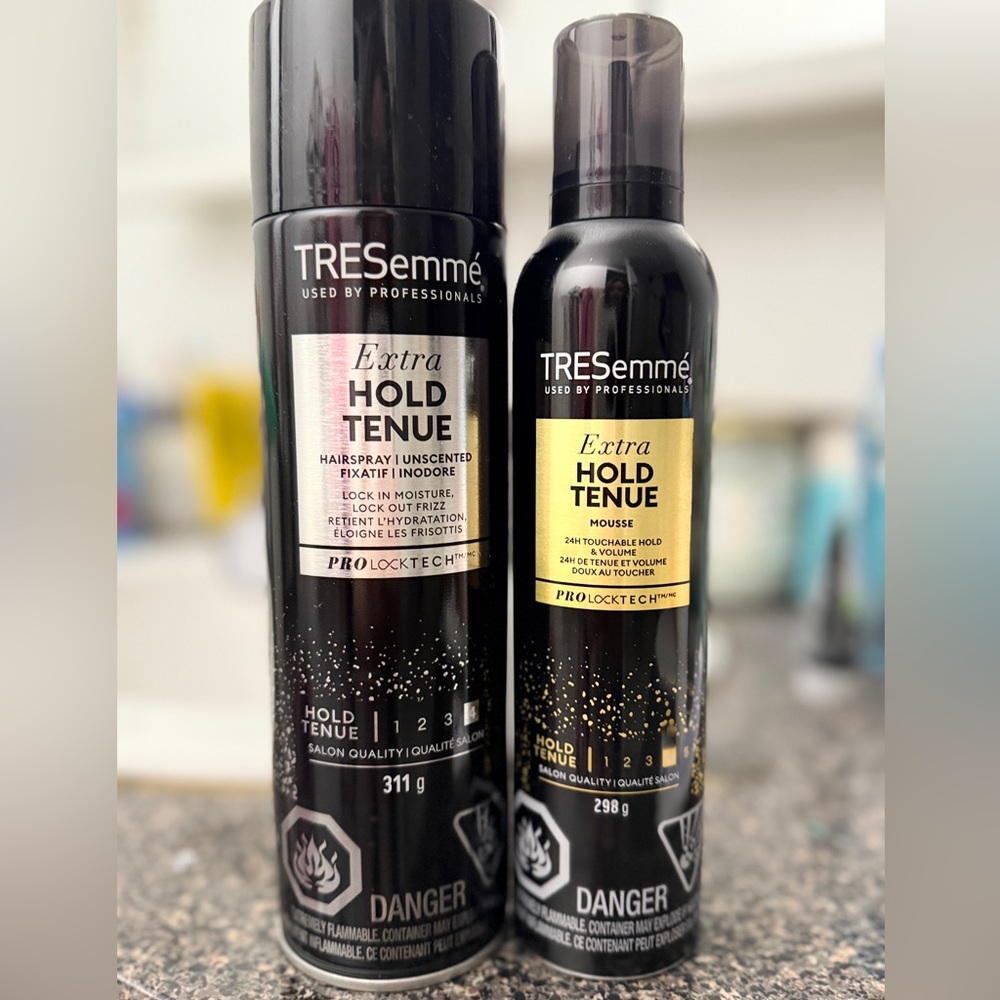 Set of EXTRA HOLD TENUE TRESemme’ 
2 pcs